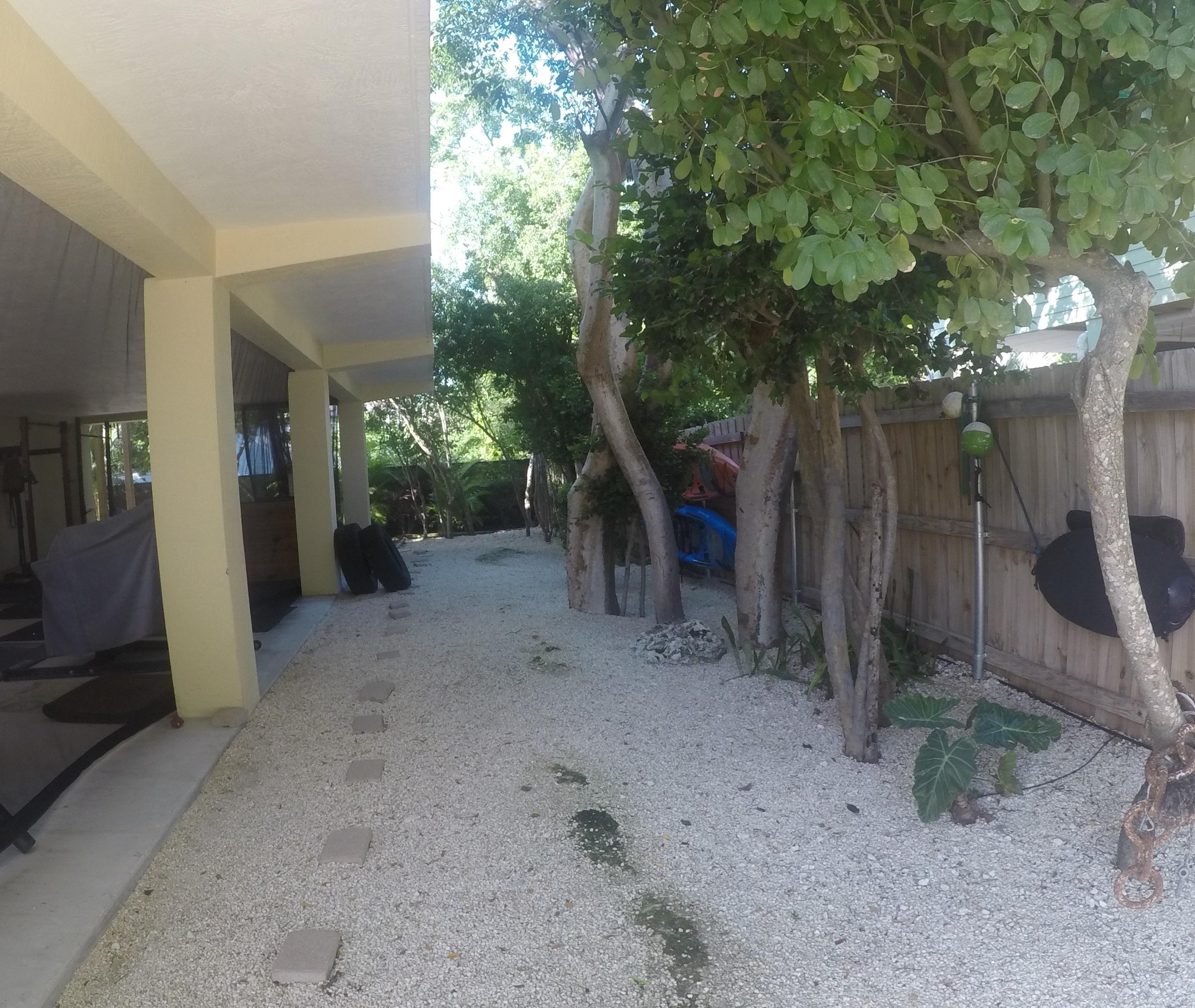 412 Coconut Drive, KEY LARGO Property Listing