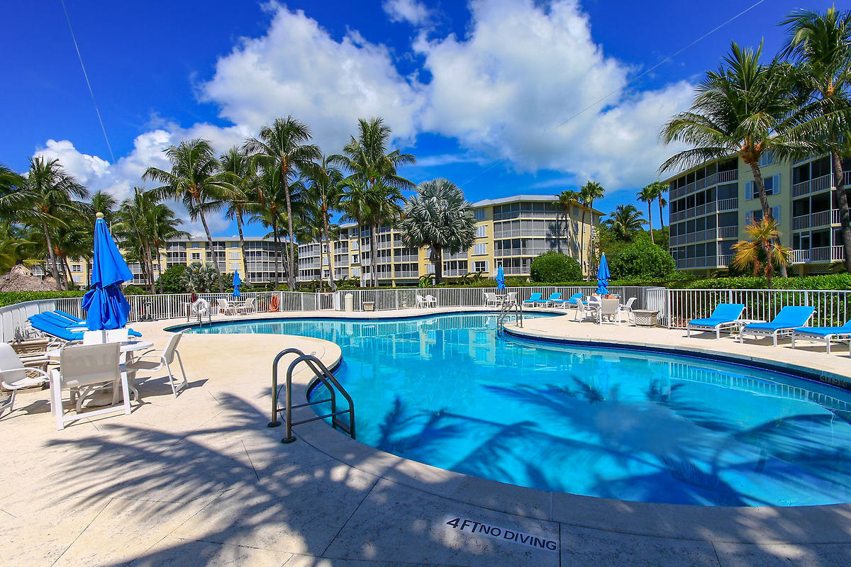 Florida Keys condos with pool view